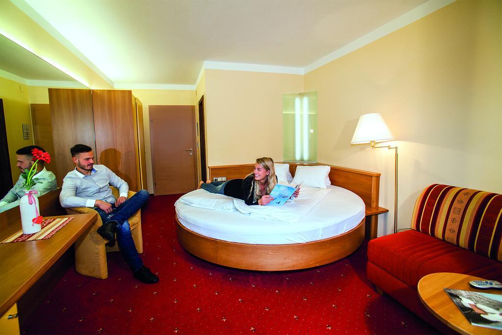 Gasthof Zinkenbachmuehle Sankt Gilgen Room photo